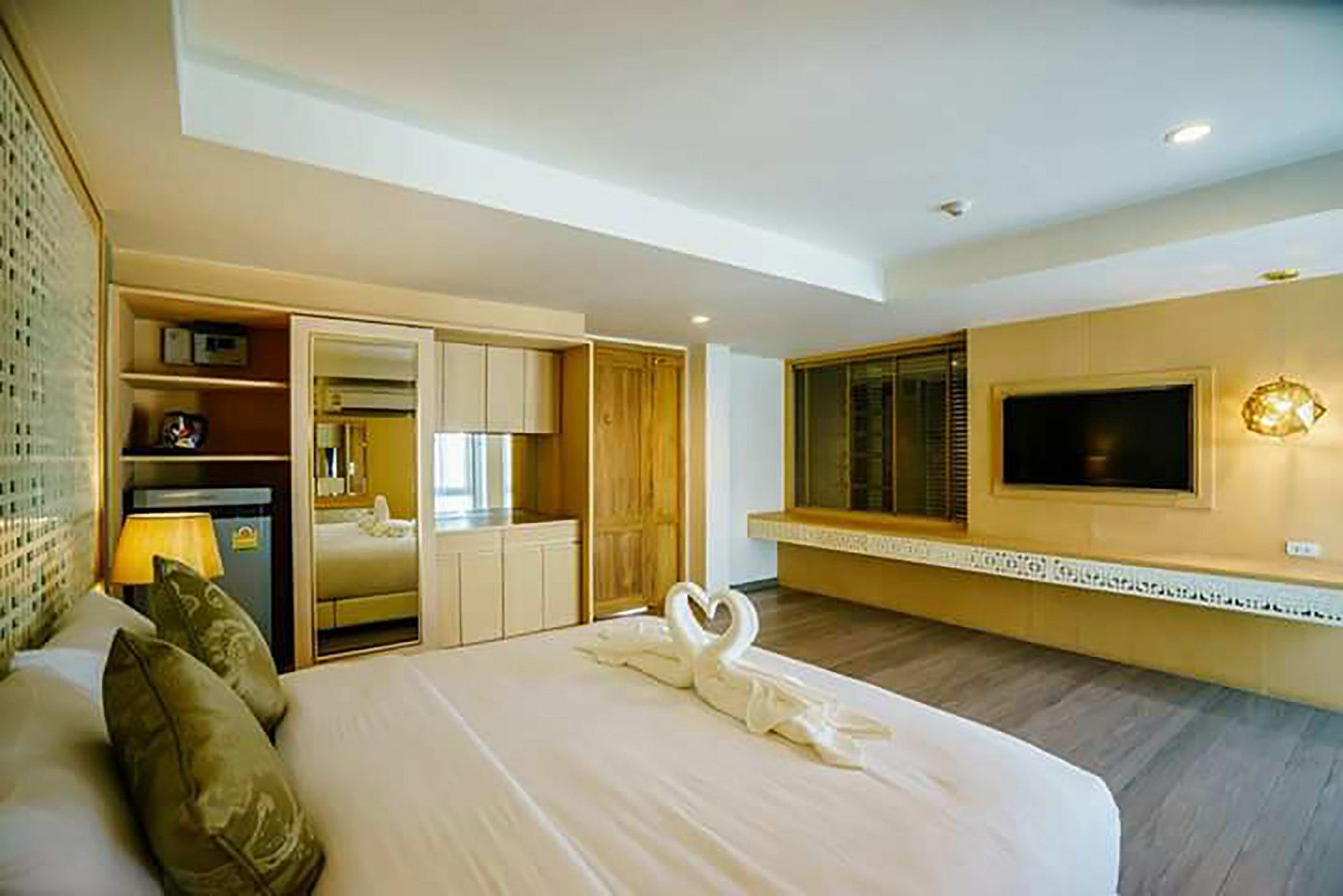 Junior Suite,822486722:JPEG