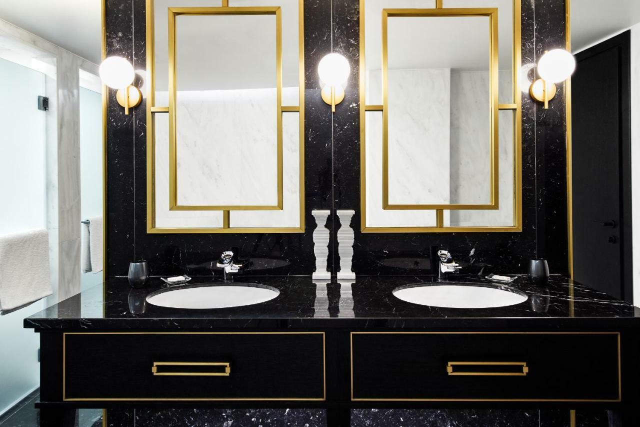 Suite Athena Nike