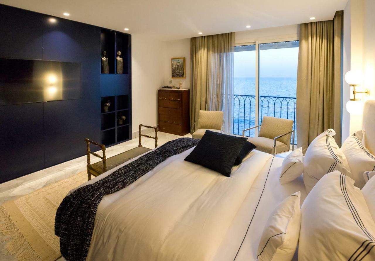 Zimmer mit Queensize-Bett und Meerblick