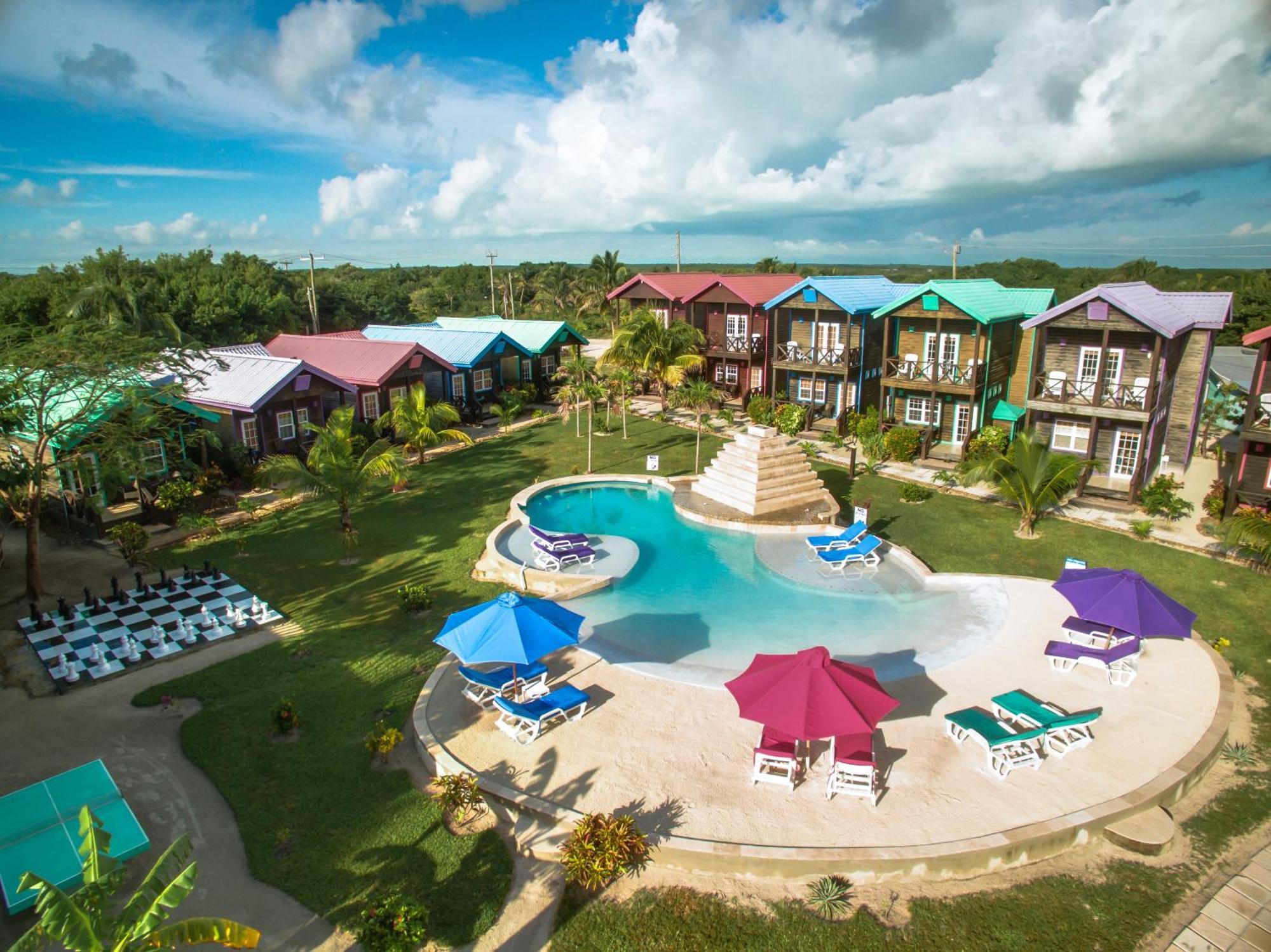One Bedroom Plus Den Garden Villa