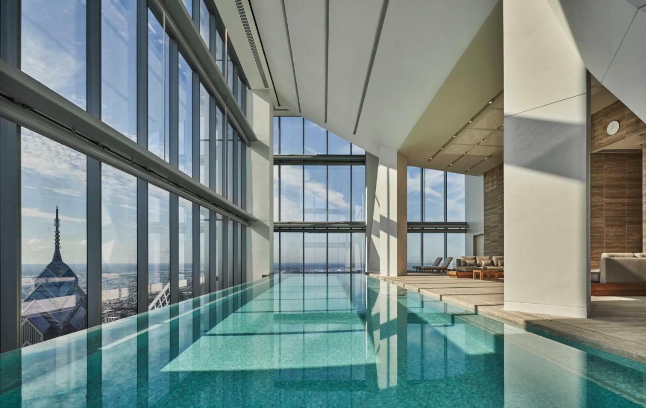 Premier Cityscape King Room
