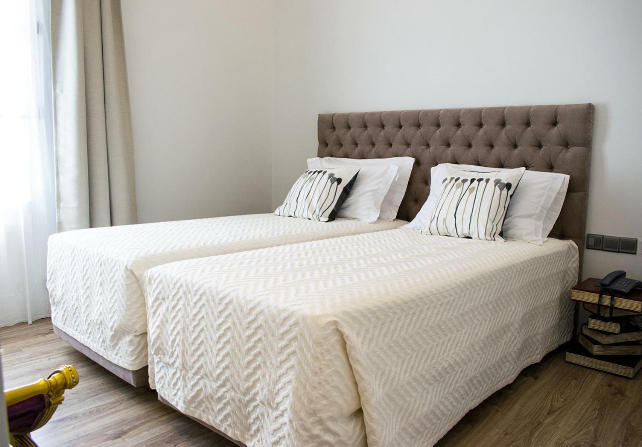 Standard Twin Room - Thalia