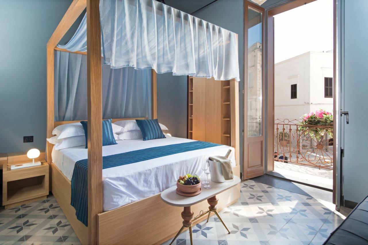 Deluxe Room with Air Conditioning