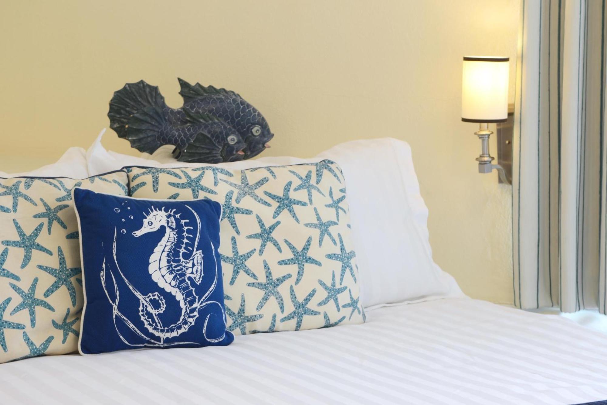 One-Bedroom Deluxe Suite