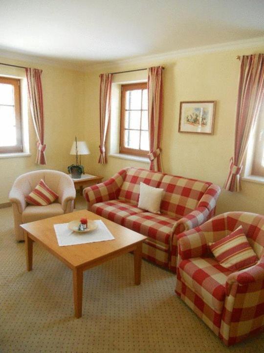 Small Double Room (no dogs)