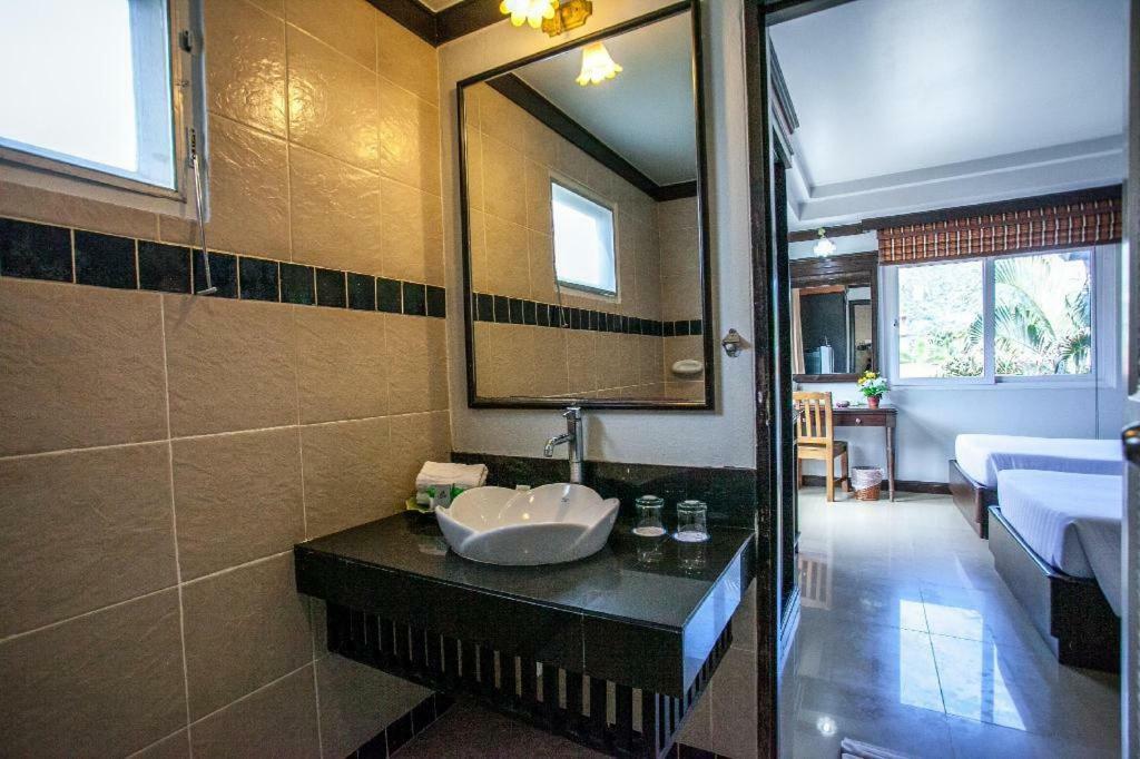 Building - Twin Room