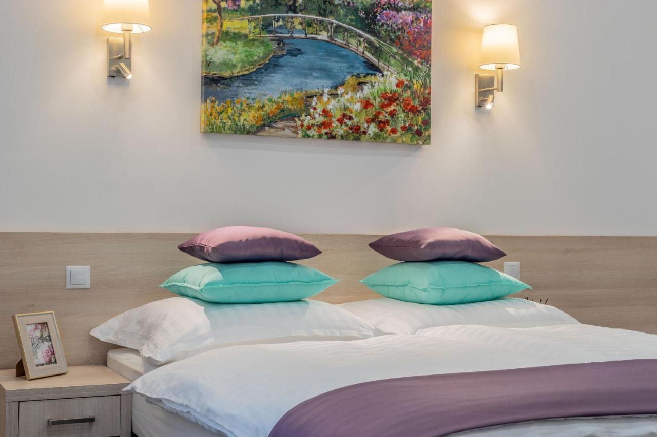 Deluxe Double or Twin Room with Balcony,952667005:JPEG