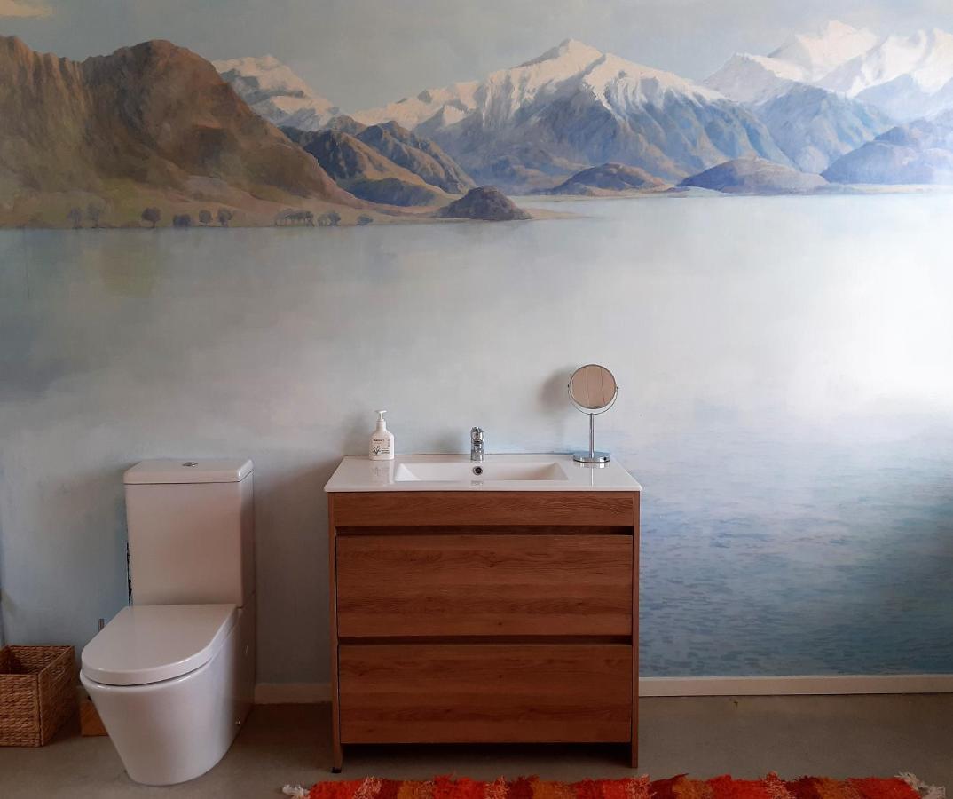 Deluxe Double Room (2 Adults + 1 Child)