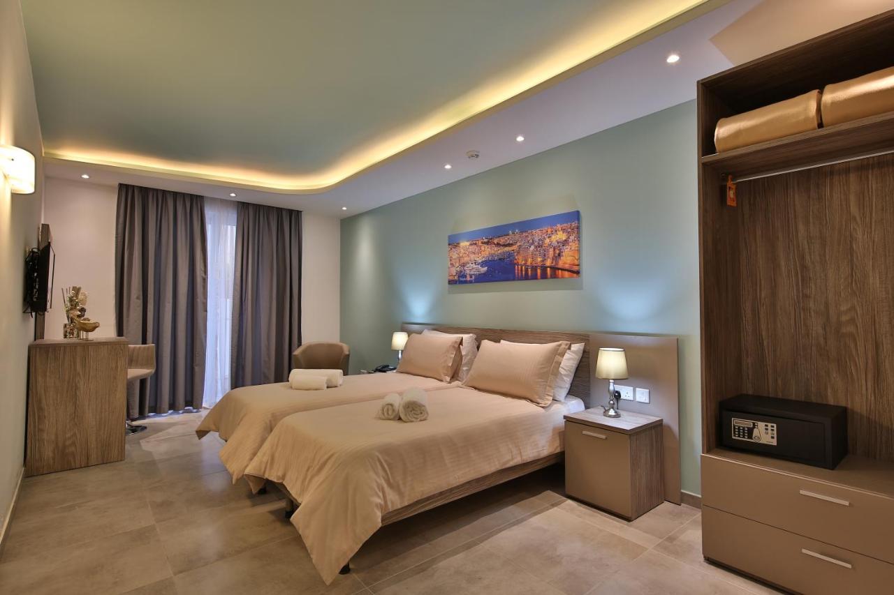 Double or Twin Room Shower