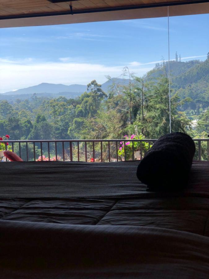 Chambre Lit King-Size - Vue sur Montagne