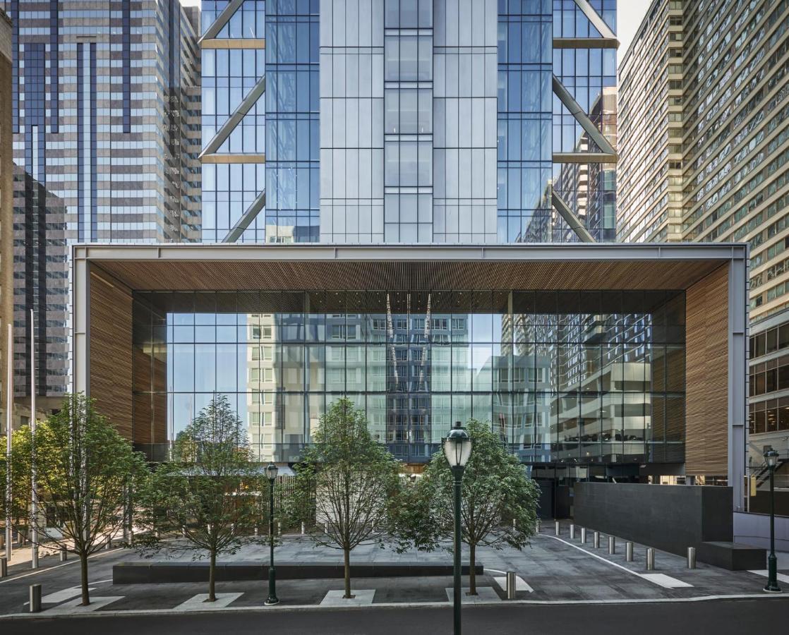 Premier Cityscape King Room