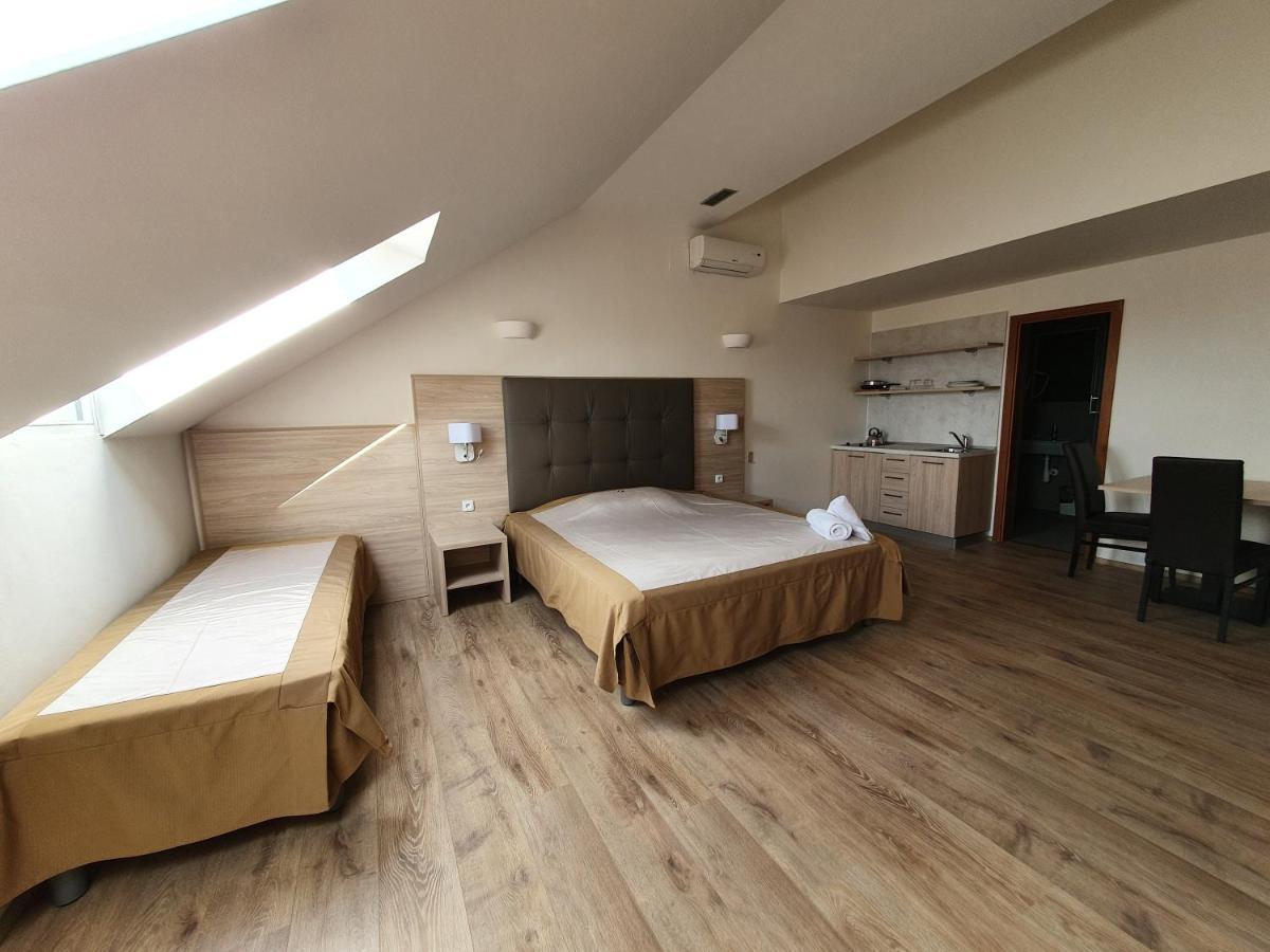 Superior Triple Room,977112334:JPEG