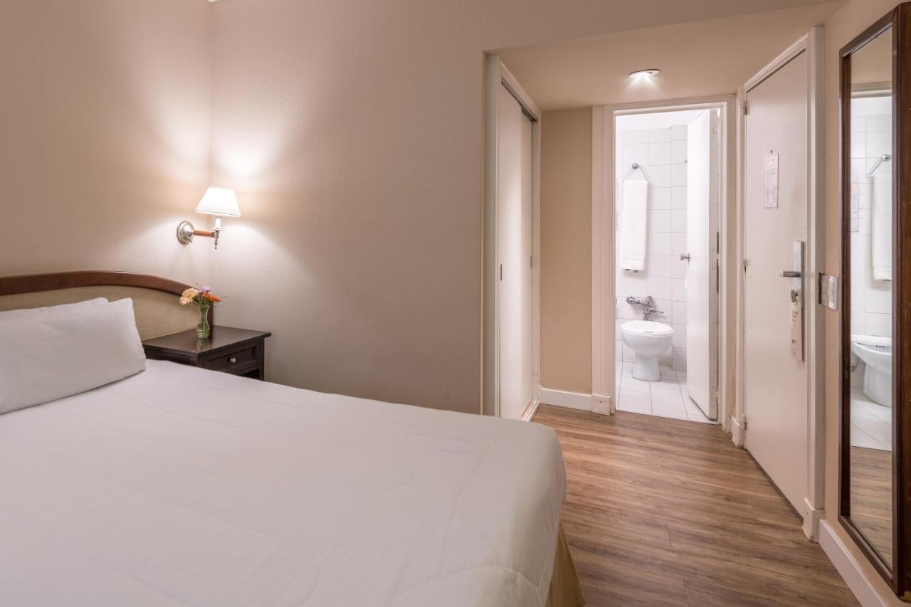 Quarto com Cama de Casal ou 2 de Solteiro