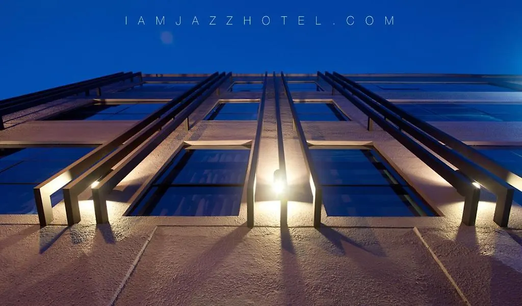 I Am Jazz Hotel-1