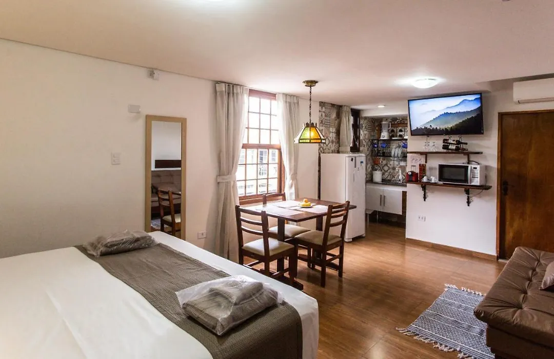 Hotel Chalet Monet - Granja Vianna-1