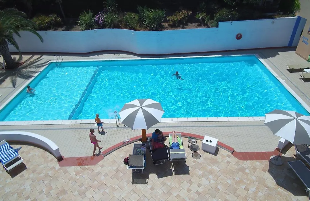 Lh Pedraladda Resort-1