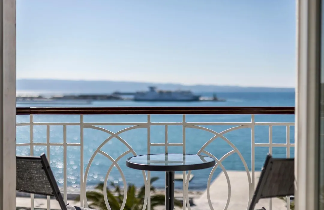 Seaview Luxury Retreat-1
