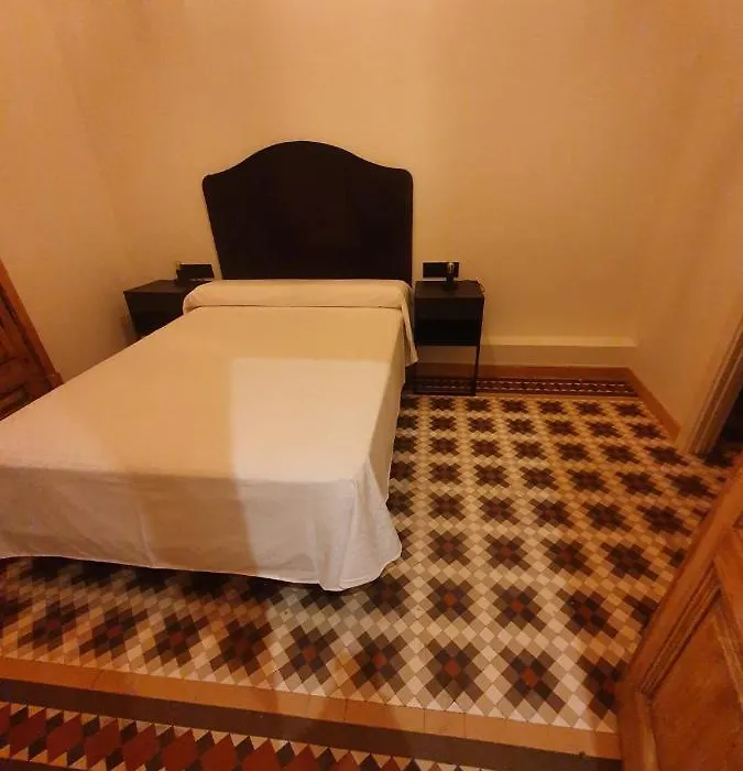 Hostal Lausanne-1