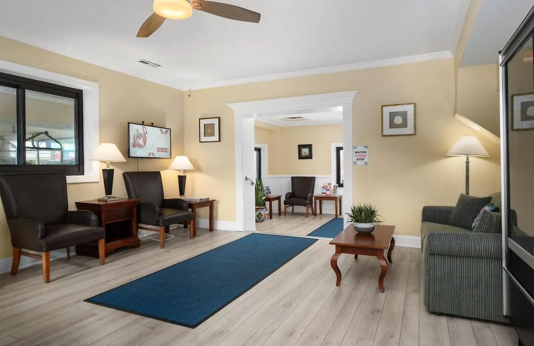 Coastal Palms Inn And Suites-1