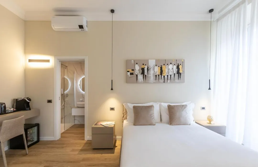 Elegantia Luxury Rooms-1