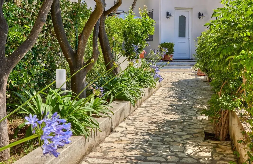Villa Giardini Luxury Room-1