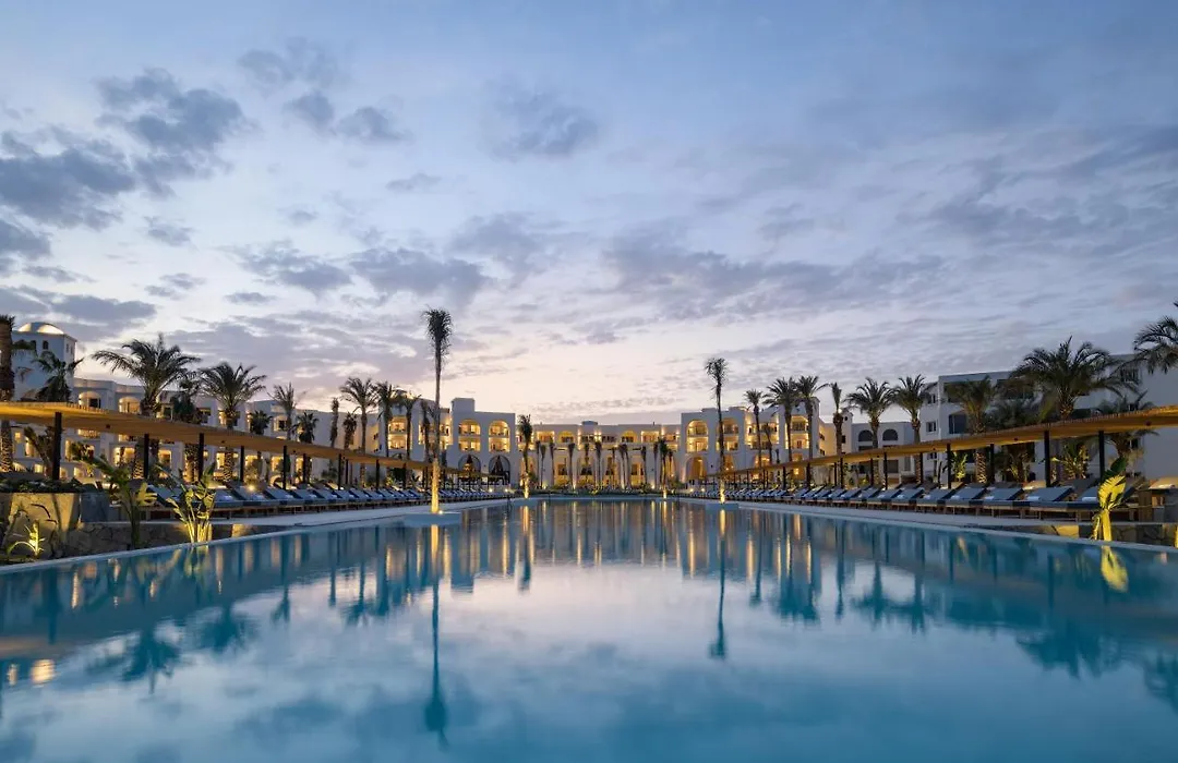 Serry Beach Resort-1