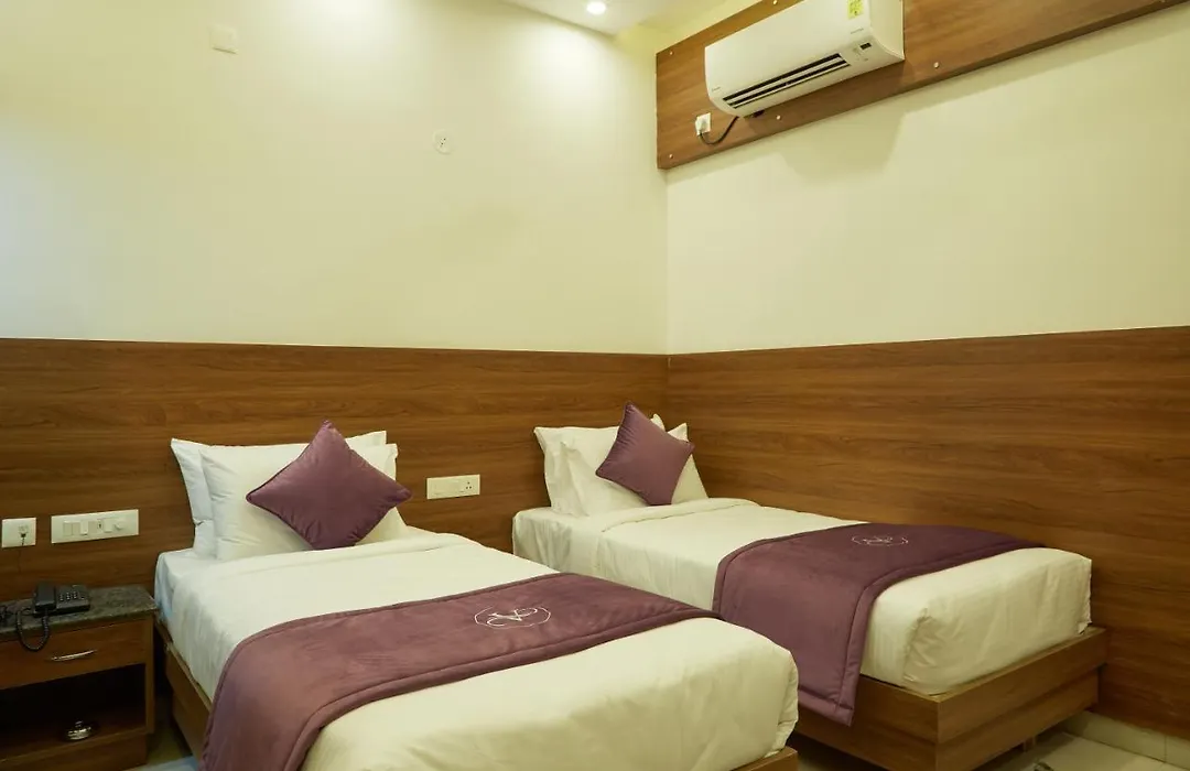 Vovo Premier Hotel-1