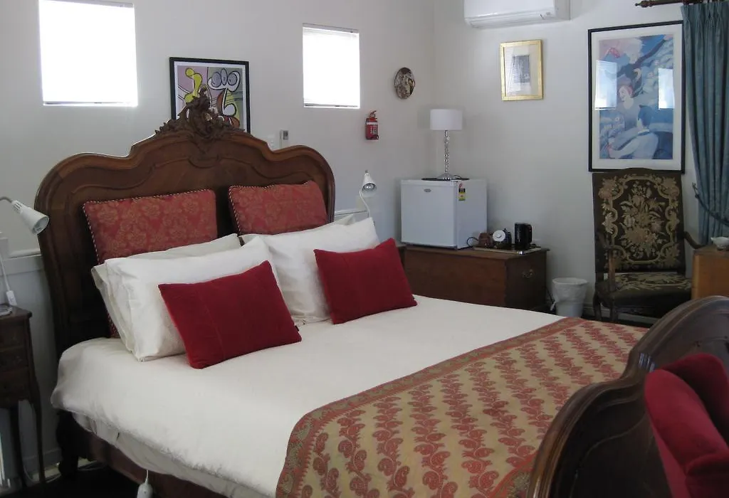 Three Chimneys Bed And Breakfast Boutique Guest House-1