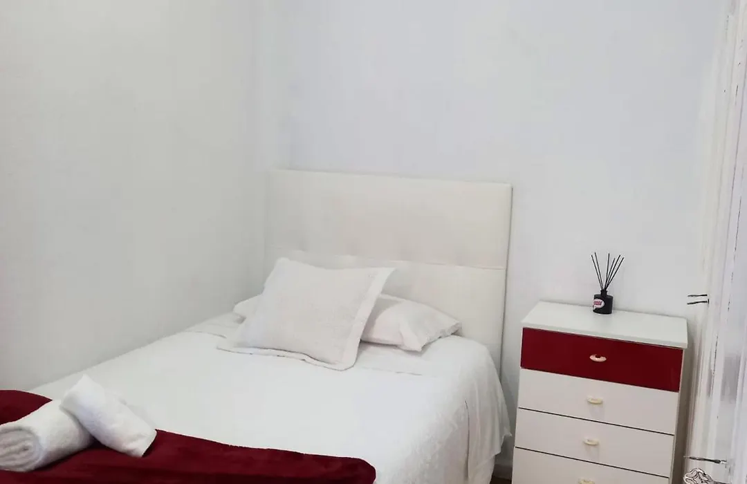 Habitación cerca centro de Madrid-1