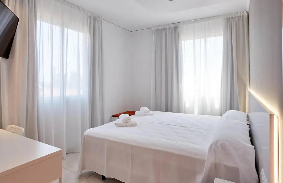 Hotel Dl Port-1