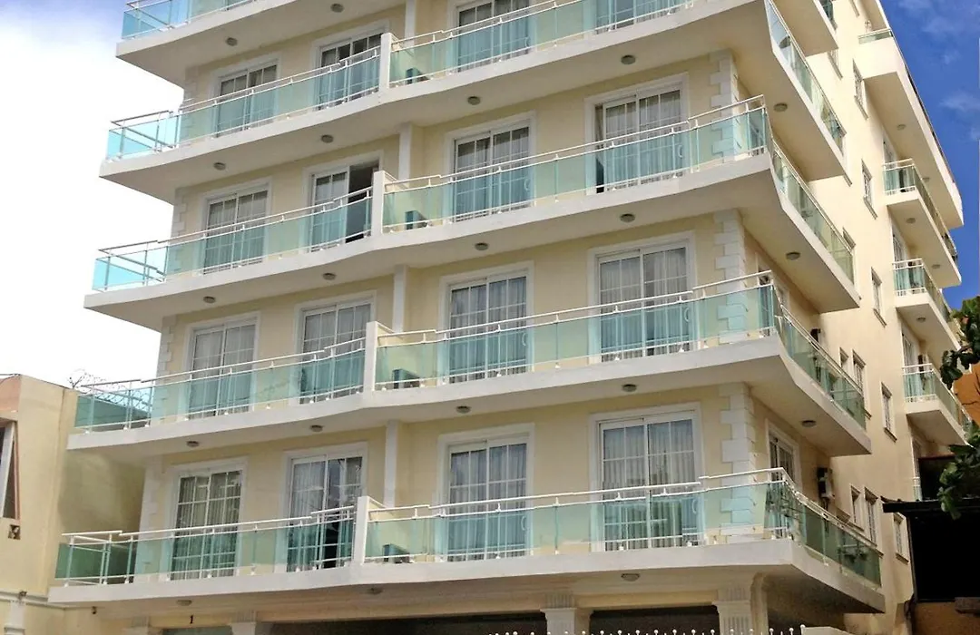Hotel Shakey-1