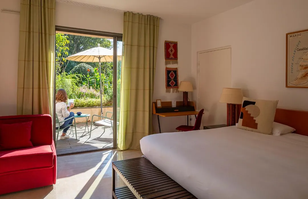 Hotel 96-1
