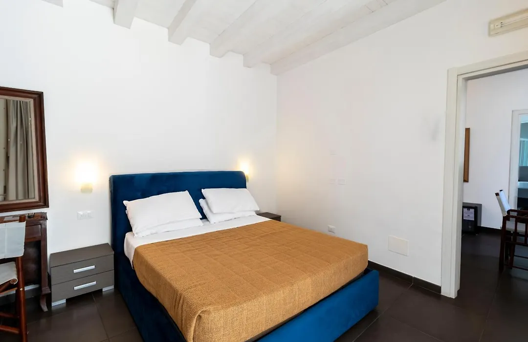 Palazzo Cavour-1
