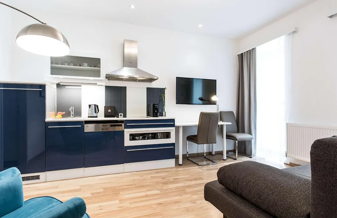 Best Western Plus Celebrity Suites-1