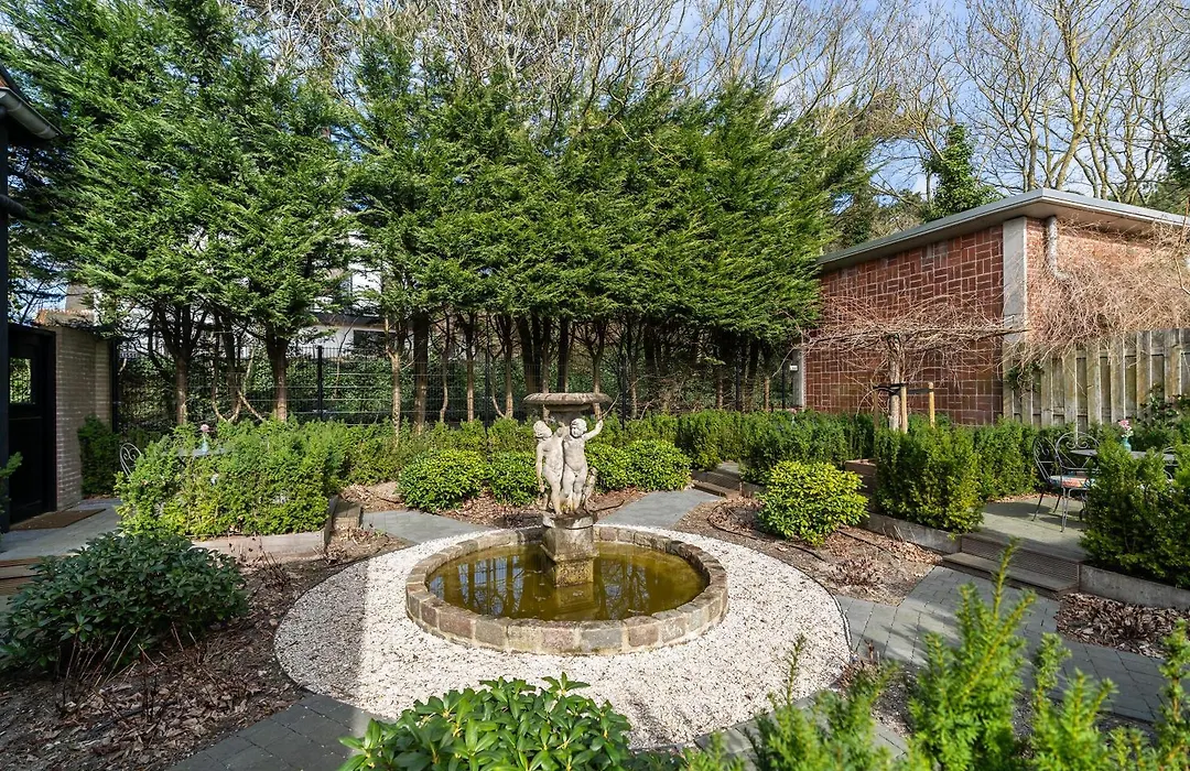 Boutique Pension Code Rose-1