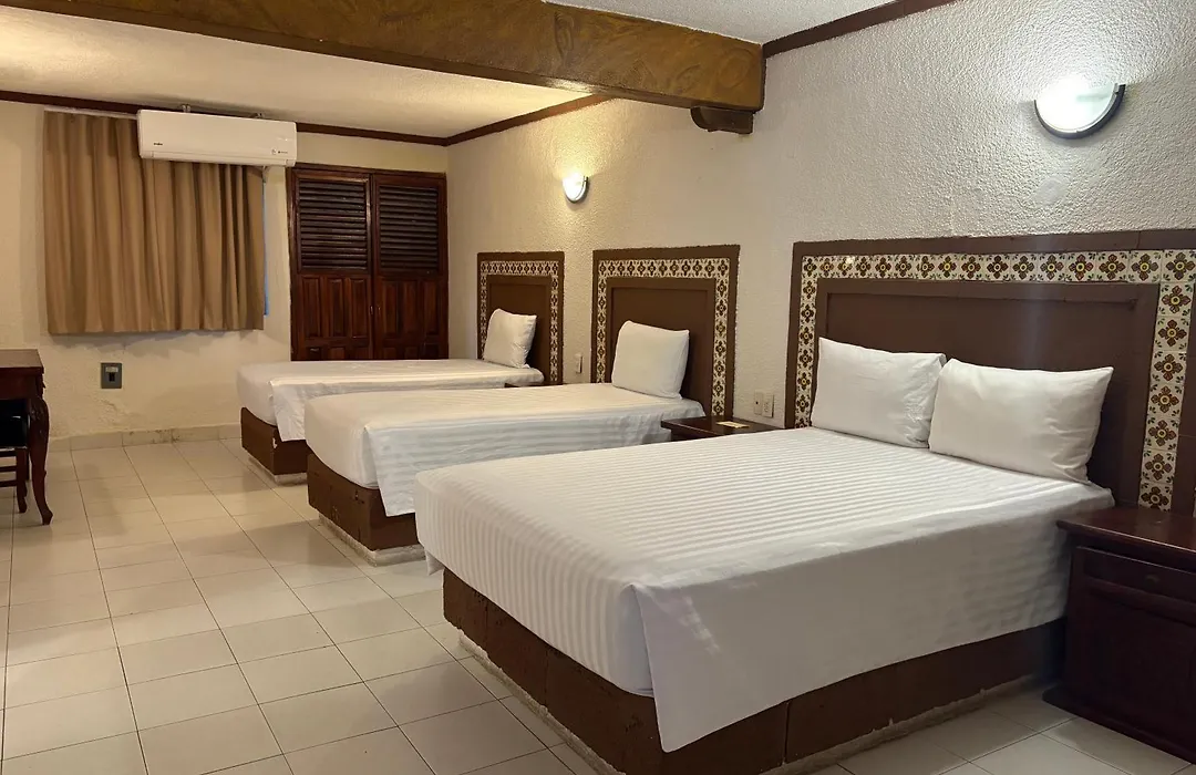 Suites Cancun Center-1