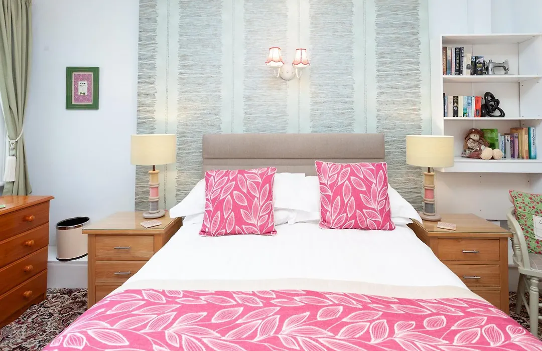 The Ravenswood B&B-1