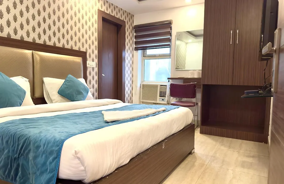 Hotel Pawan Plaza - Near Blk And Ganga Ram Hospital - Karol Bagh-1