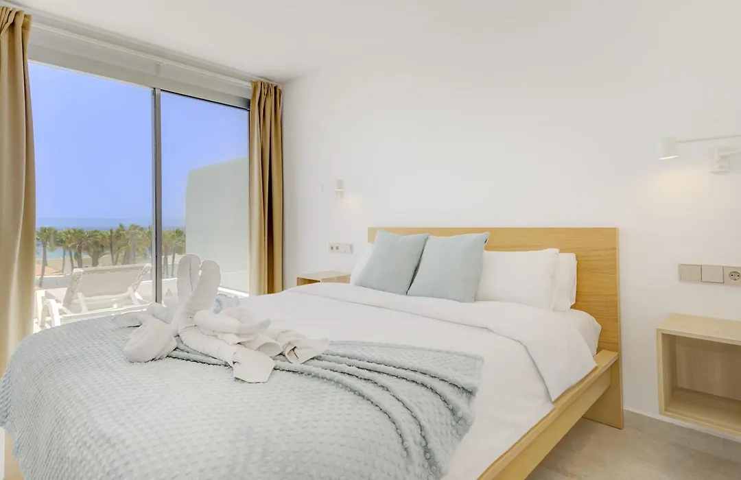 Calm Beach Apartments-1