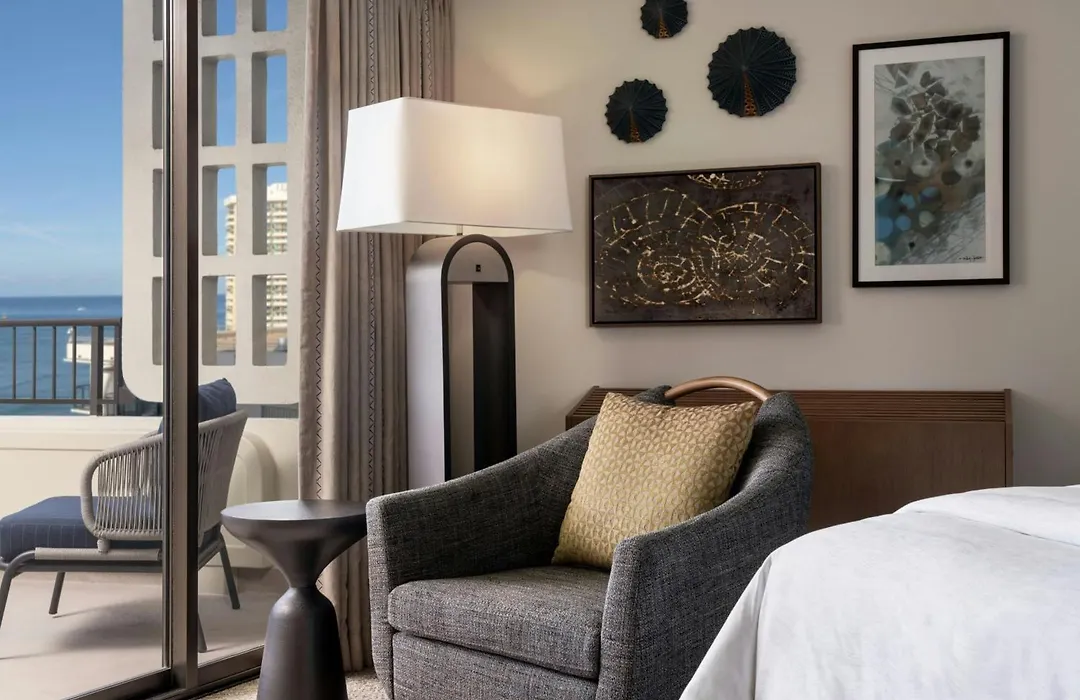 Moana Surfrider, A Westin Resort & Spa, Waikiki Beach-1