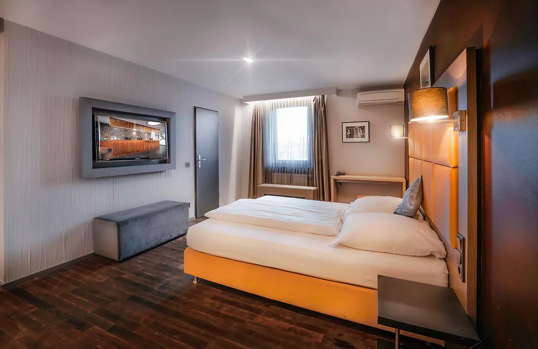 Hotel Cult Frankfurt City-1