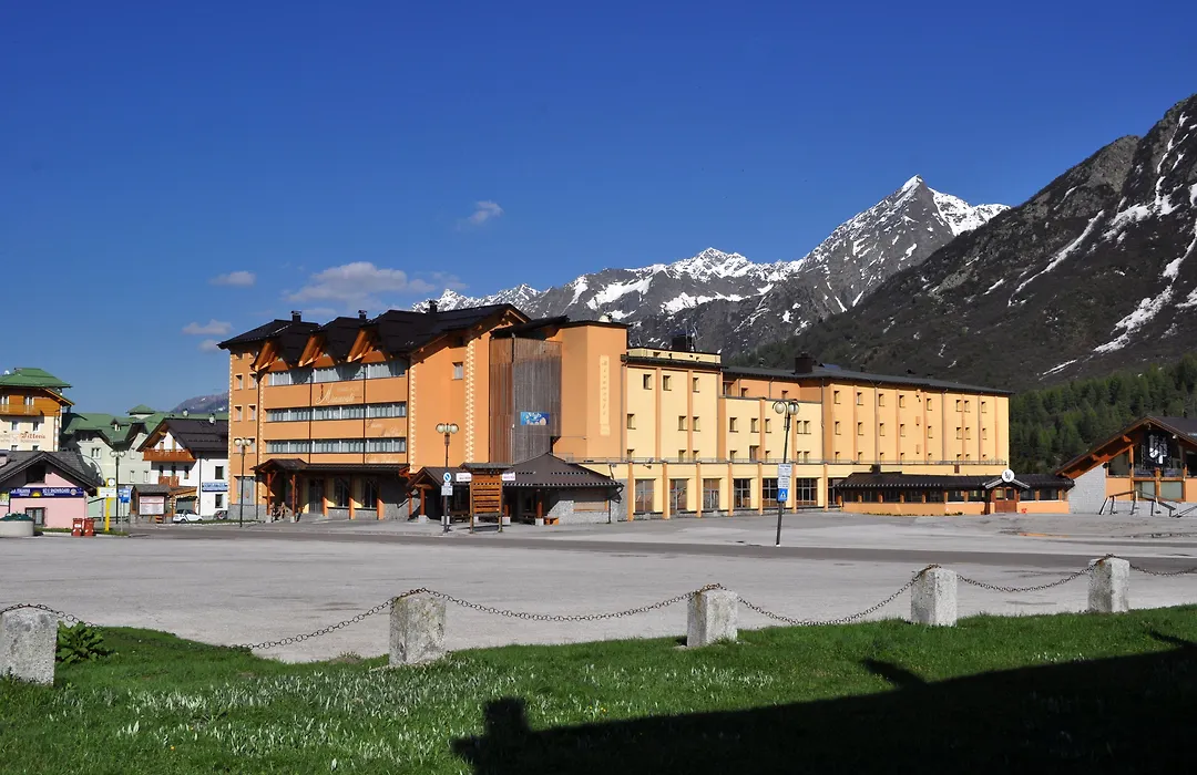 Grand Hotel Miramonti-1