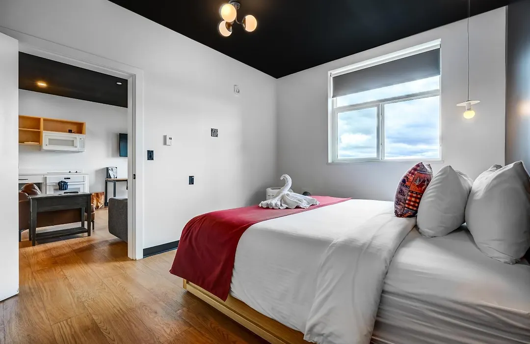 Raven Inn Whitehorse-1