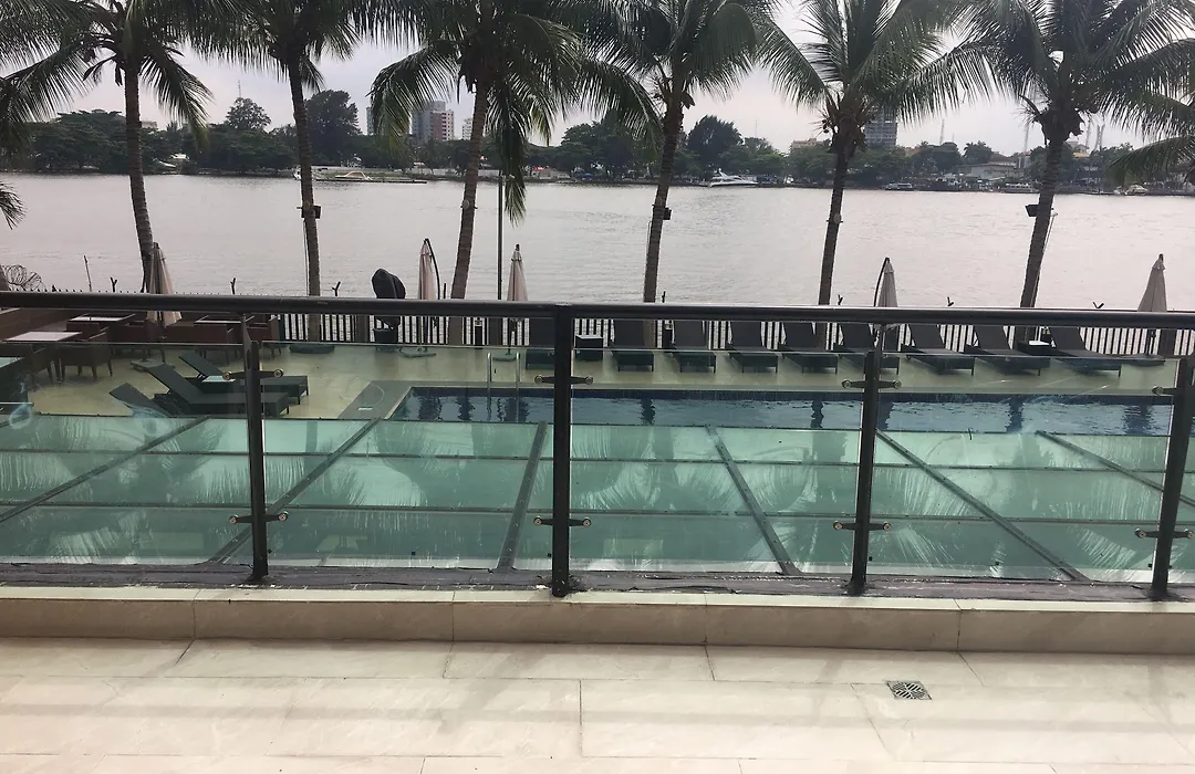 Maroko Bayshore Suites-1