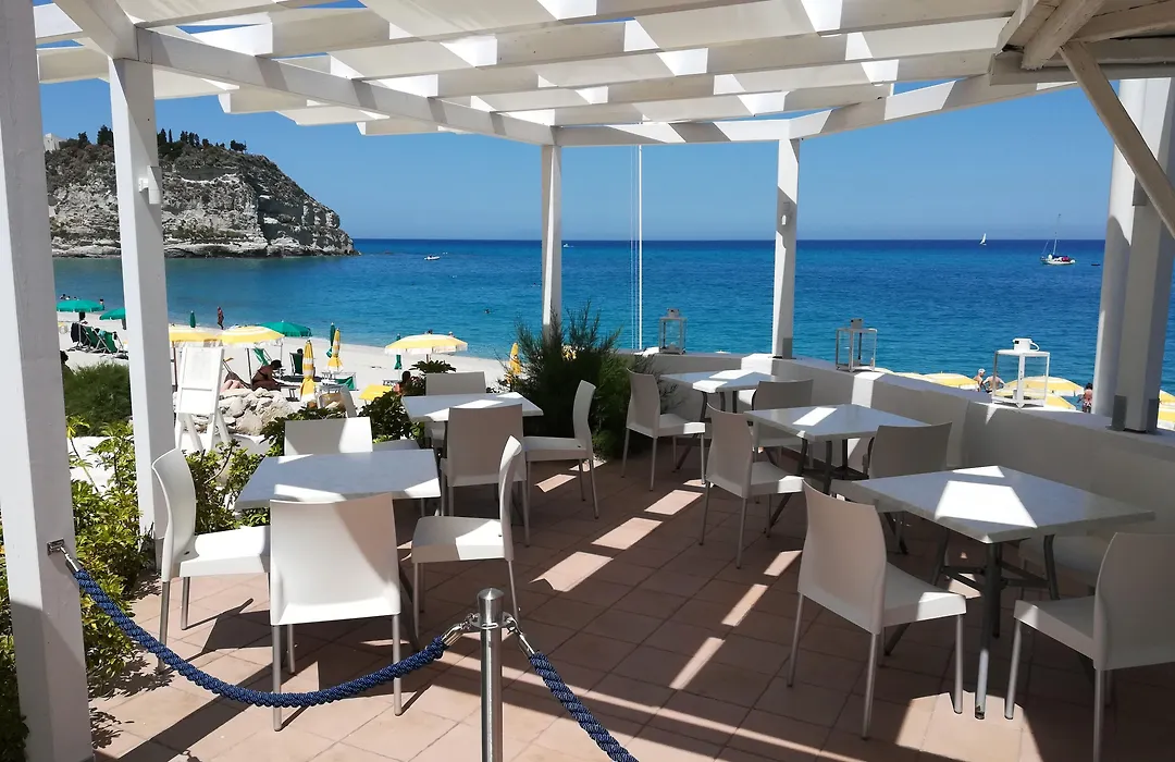 Le Roccette Mare-1