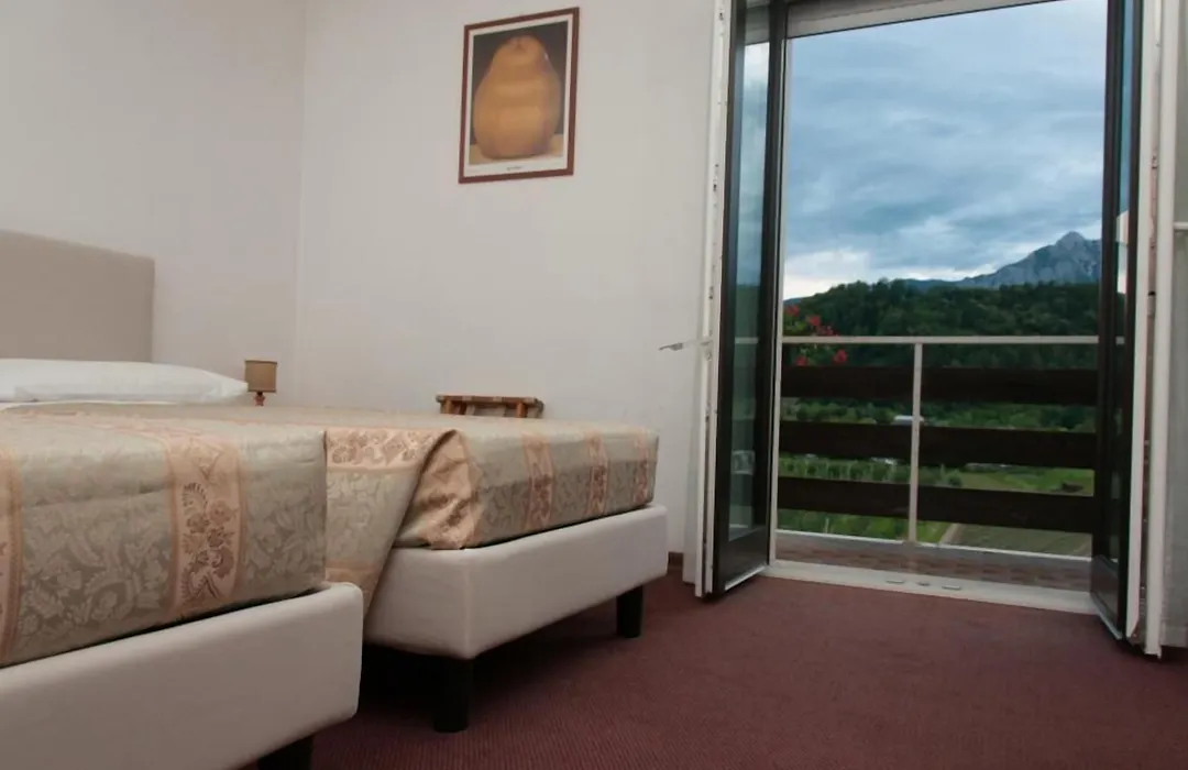 Hotel Dolomiti-1
