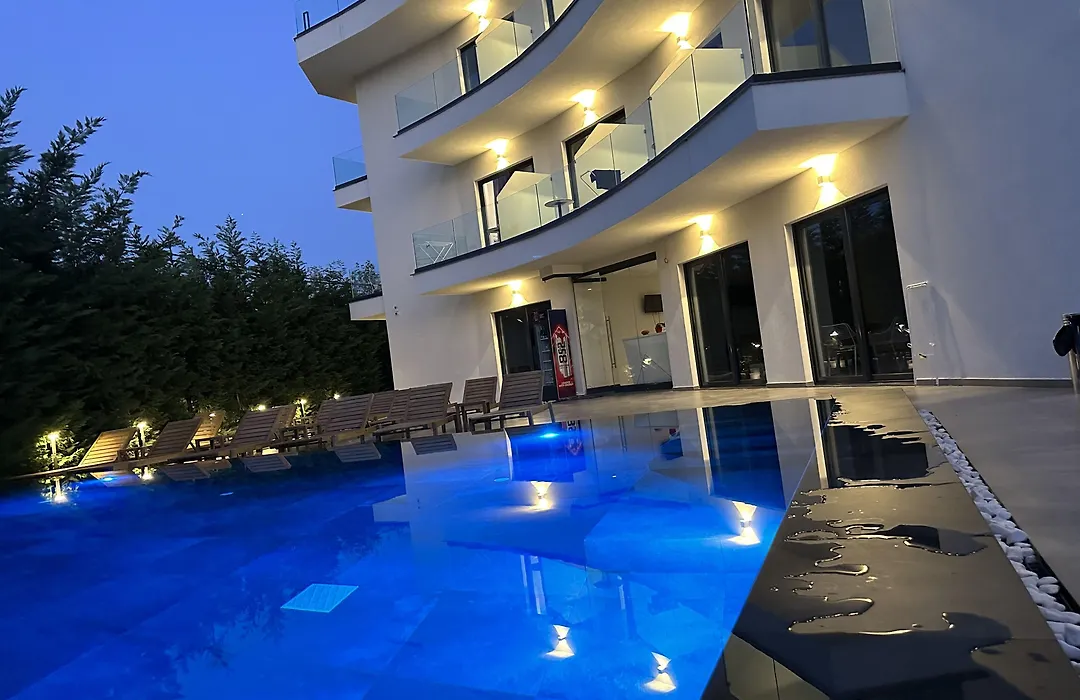 Blue Eye Hotel-1