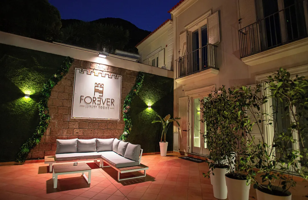 Forever Luxury Rooms-1