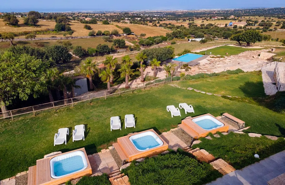 Agriturismo Cozzo di Papaleo-1