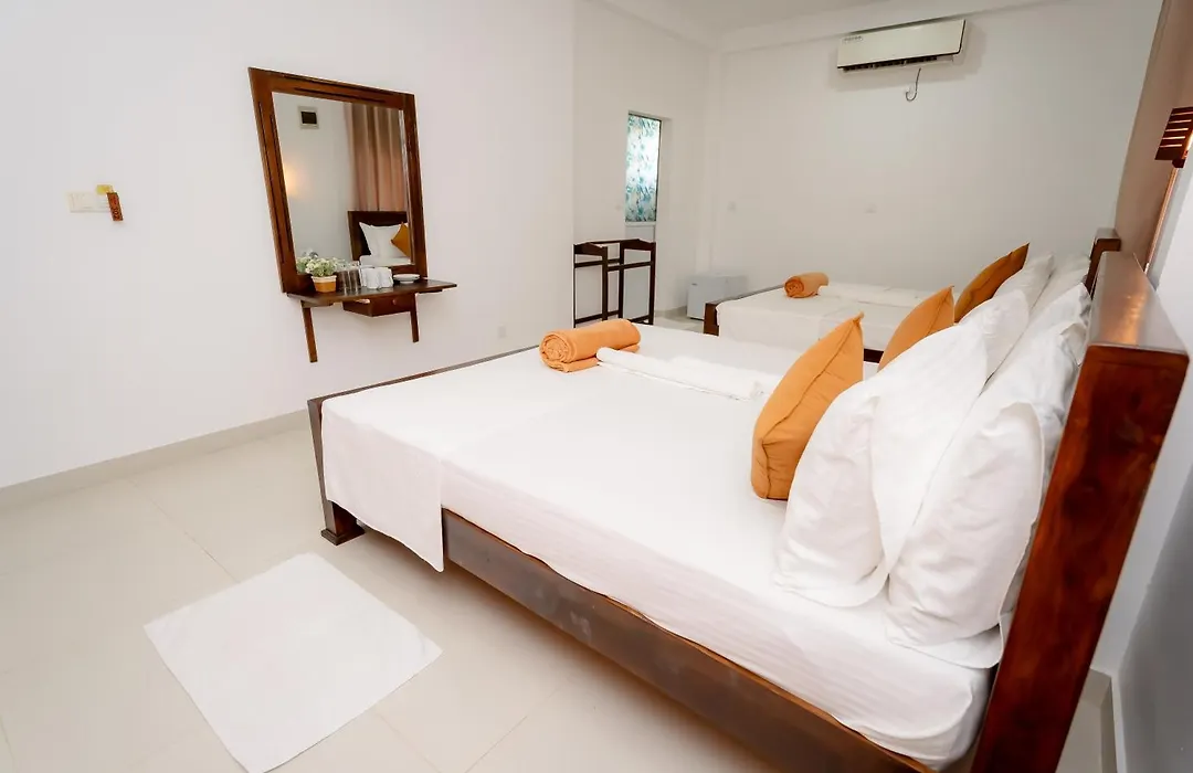 Scenery River Star Hotel-1